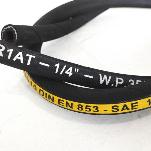 Our hoses are trusted in bulldozers, excavators, cranes, and other heavy equipment. They provide efficient, high-power fluid transfer to drive cylinders, motors, and other hydraulic components with minimal downtime.